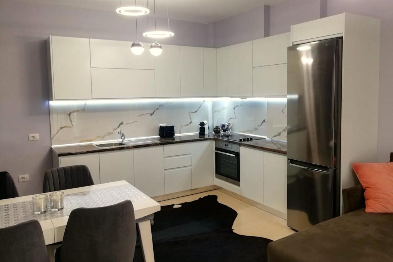 S.e.v. Sunset Homes Vlore